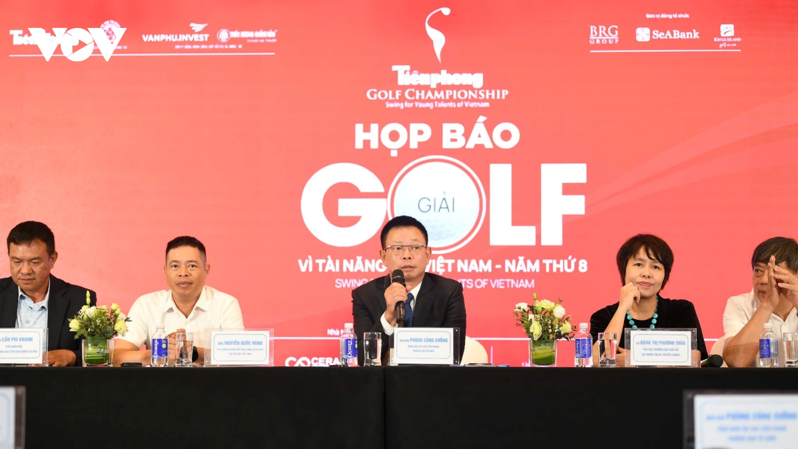 Xế sang 3 tỷ đồng chờ golfer chinh phục H.I.O ở giải Tiền Phong Golf Championship